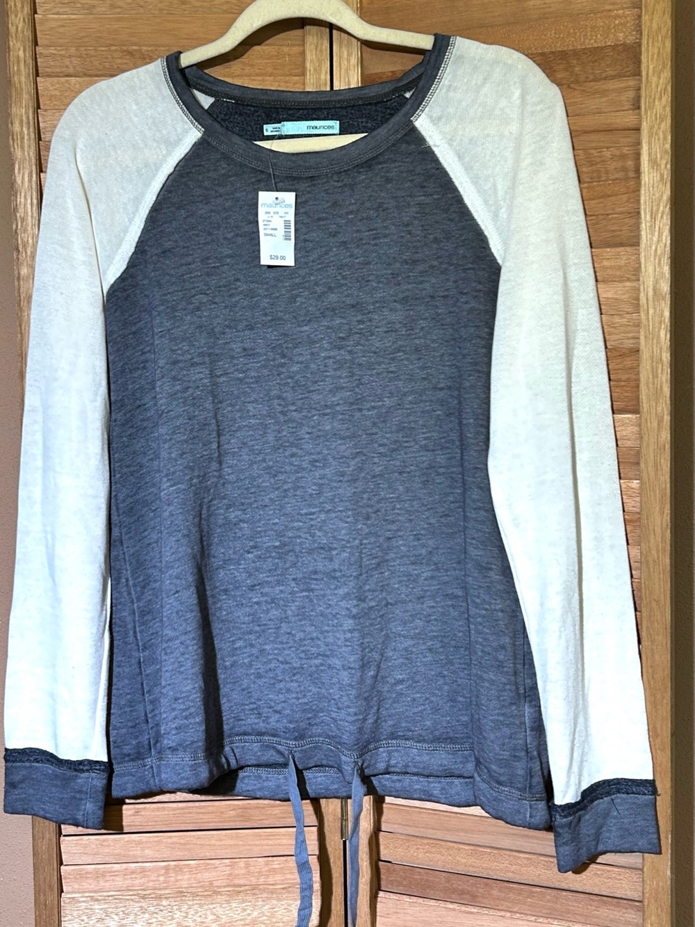 NWT Maurices Size Small raglan long sleeve top